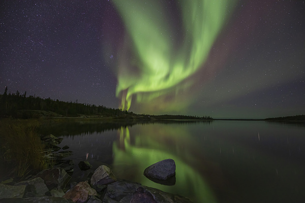 Pontoon Aurora Reflections by Daniel Pekar Photography