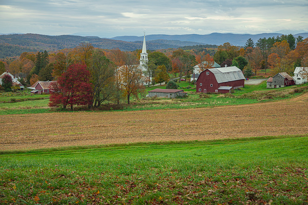 Peachham Autumn Farm by Daniel Pekar Photography