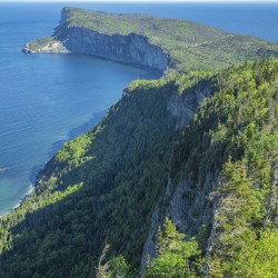 Mesmerizing Mont Saint Alban Overlook