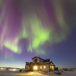 Houseboat Aurora Curtain
