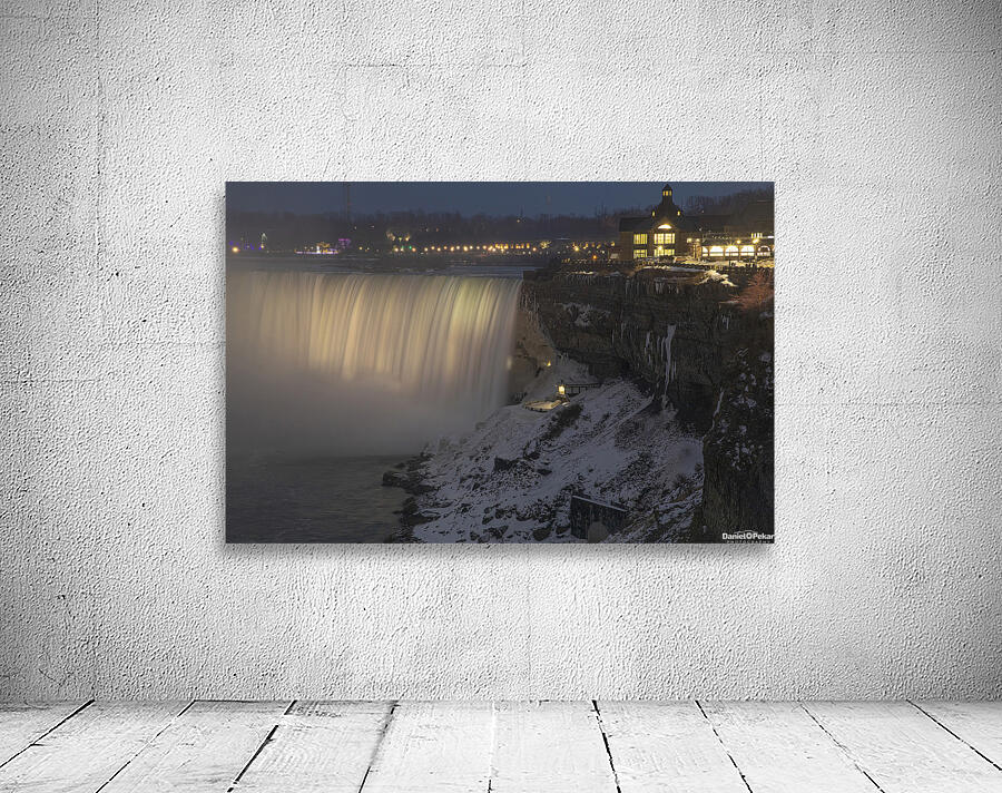 Niagara Horseshoe Falls Evening Glow Wall Preview