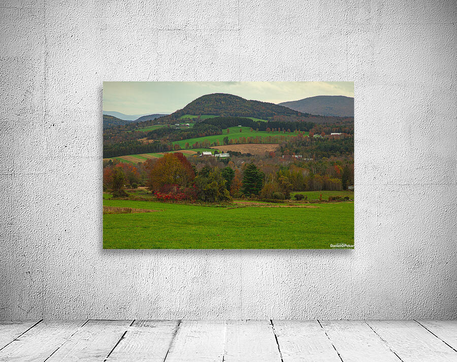 Peachham Autumn Hills Wall Preview