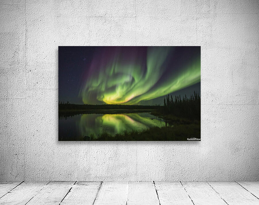 Aurora light pond reflections Wall Preview